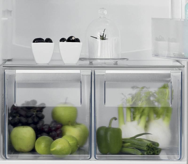 Chladnička s mrazničkou Electrolux EN3601MOX nerez