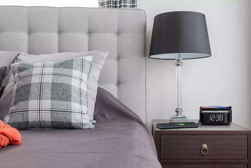 Radiobudík Philips TAR7606 černý