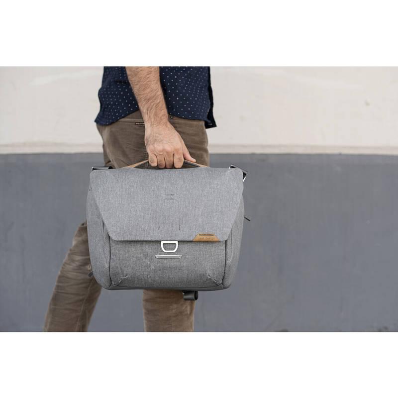 Taška Peak Design Everyday Messenger 13L v2 šedá, Taška, Peak, Design, Everyday, Messenger, 13L, v2, šedá