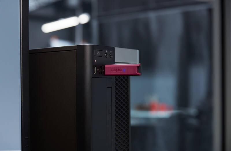 USB Flash Kingston DataTraveler Max 1TB červený