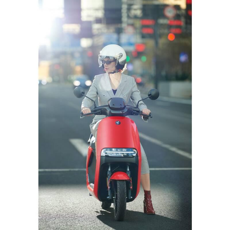 Elektroskútr Segway E110S