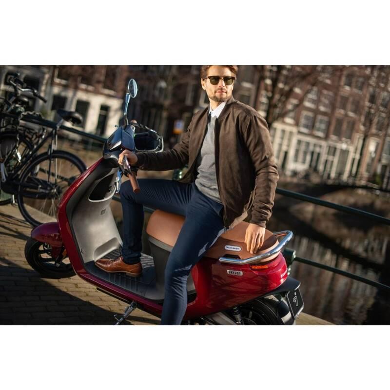 Elektroskútr Segway E125S