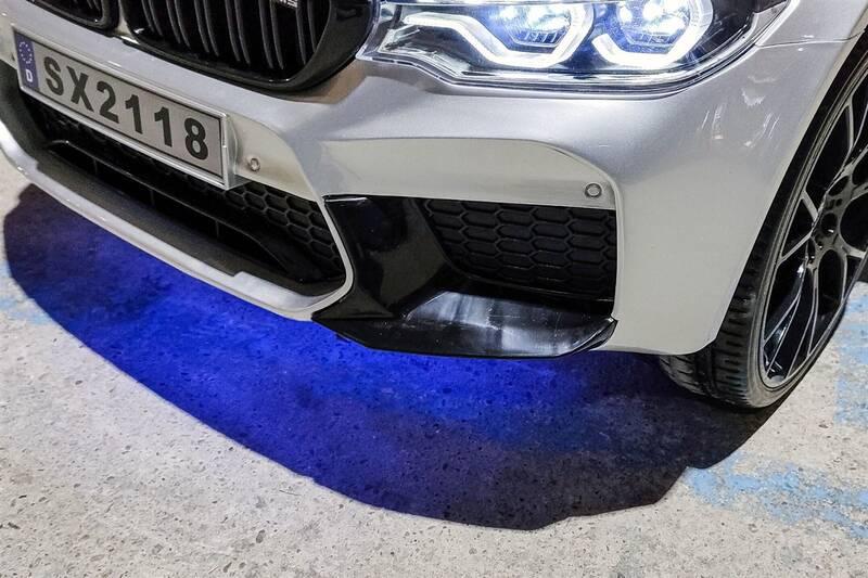 Elektrické autíčko Beneo BMW M5 24V stříbrná metalíza