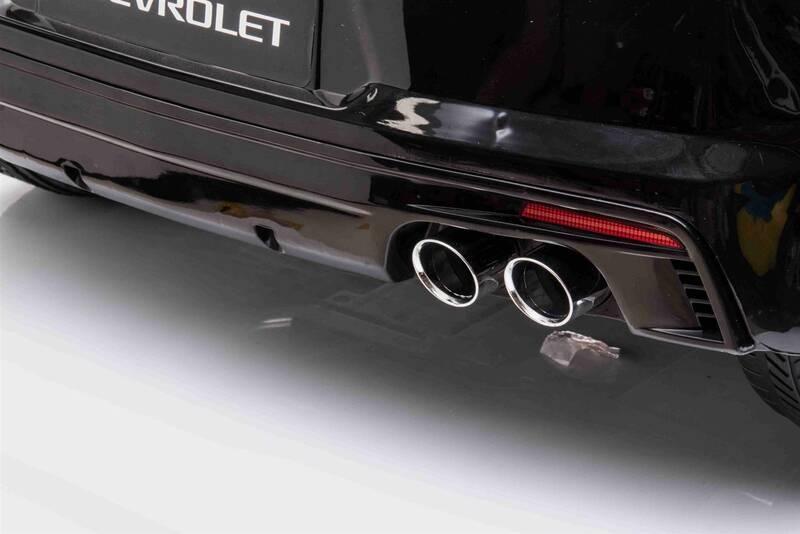 Elektrické autíčko Beneo Chevrolet Camaro 12V černé