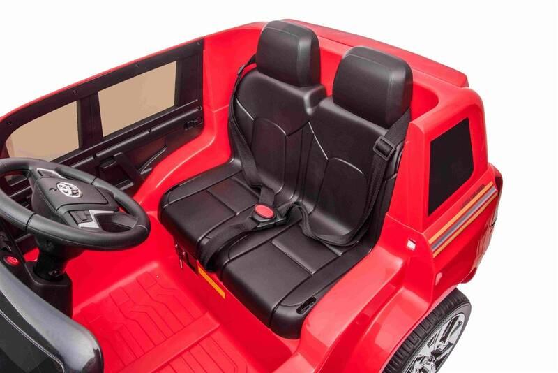 Elektrické autíčko Beneo Toyota Landcruiser 12V červené