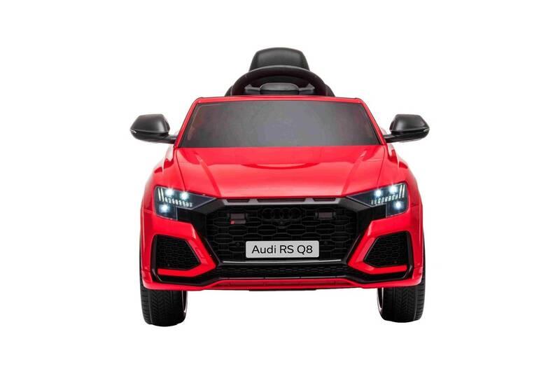 Elektrické autíčko Beneo Audi RSQ8 červené