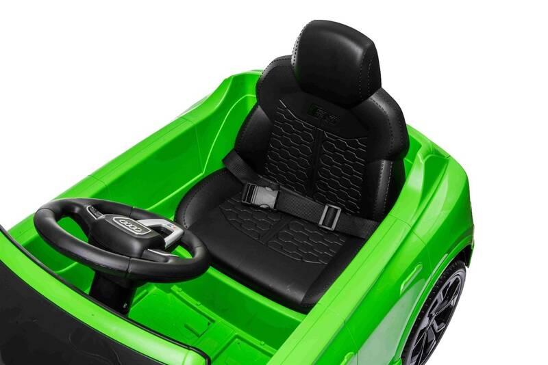 Elektrické autíčko Beneo Audi RSQ8 zelené