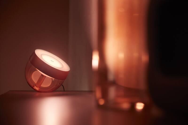 Stolní LED lampička Philips Hue Iris Copper Special Edition měděná