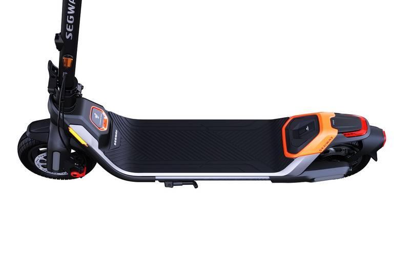 Elektrická koloběžka Segway P65E