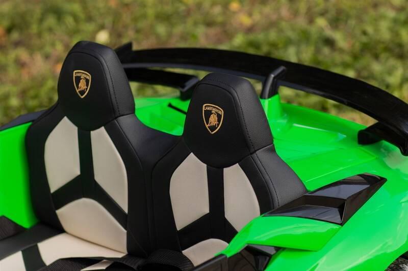 Elektrické autíčko Beneo Lamborghini Aventador 24V dvojmístné zelené