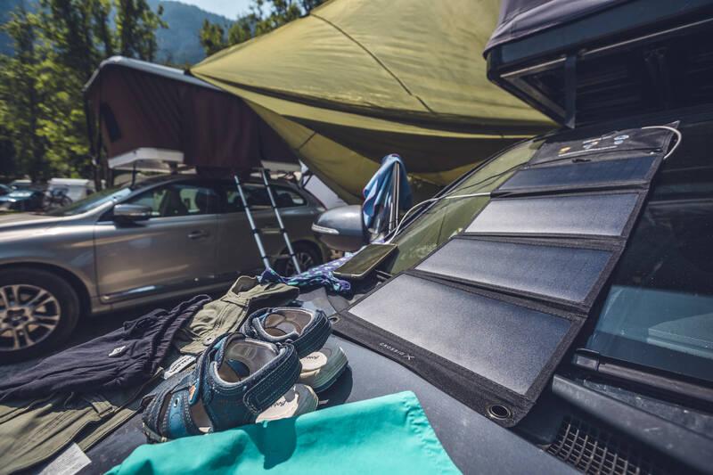 Solární nabíječka Crossio SolarPower 28W 3.0 černý