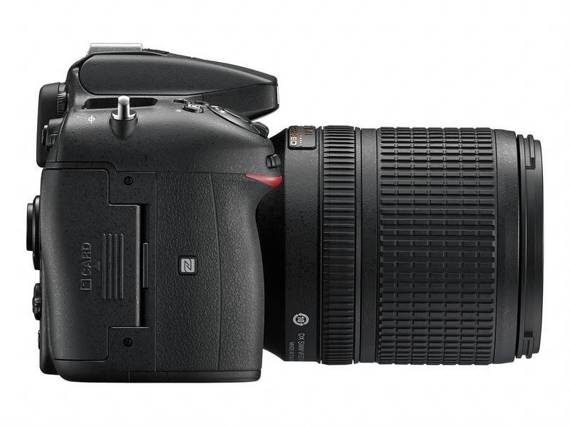 Digitální fotoaparát Nikon D7200 18-140 AF-S VR černý