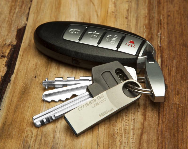 USB Flash Kingston DataTraveler SE9 G2 64GB kovový