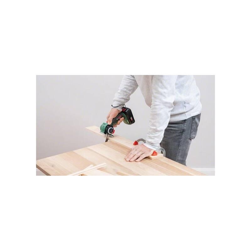 Řetězová pila Bosch AdvancedCut 18