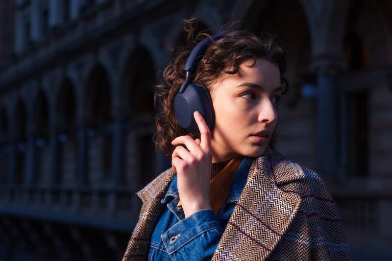 Sluchátka Sony WH-1000XM5 modrá