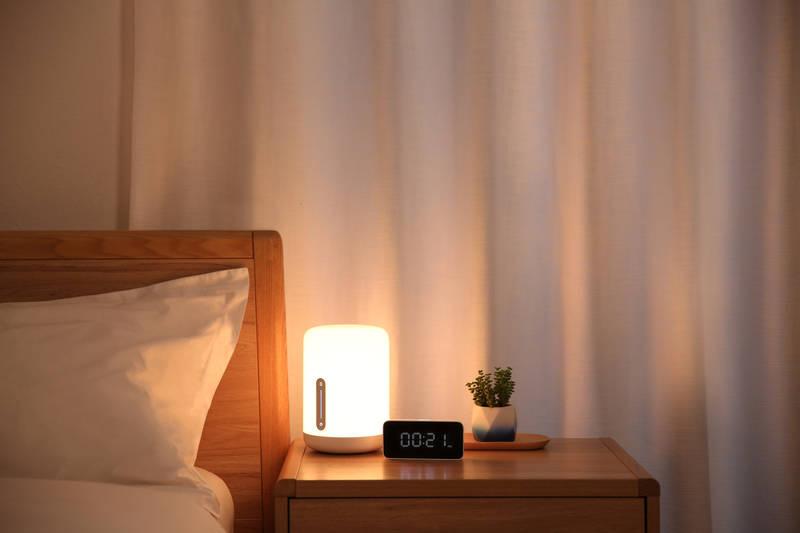 Stolní LED lampička Xiaomi Mi Bedside Lamp 2 EU bílá