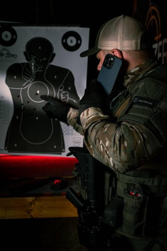 Kryt na mobil Tactical MagForce Hyperstealth na Apple iPhone 13 Pro Max modrý