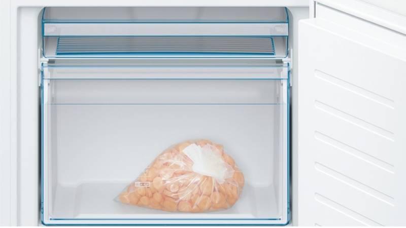 Chladnička s mrazničkou Bosch KIV86VF30