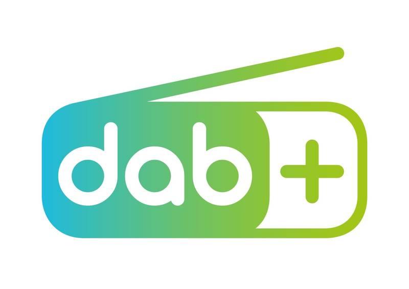 Radiomagnetofon s DAB CD MUSE M-182DB černý