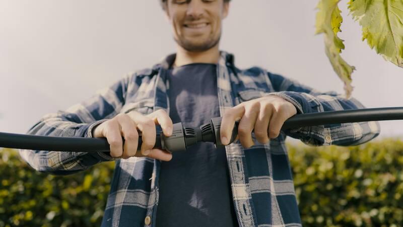 Spojka Gardena 901017101 25 mm černá šedá