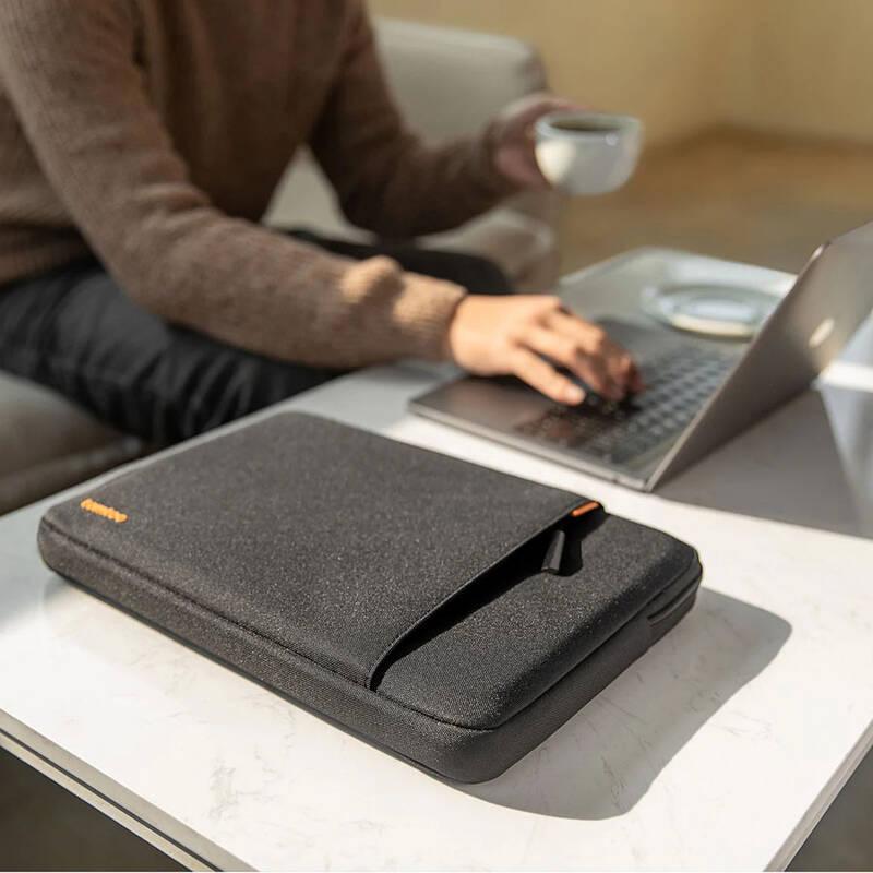 Pouzdro na notebook tomtoc Sleeve na 14" MacBook Pro černé