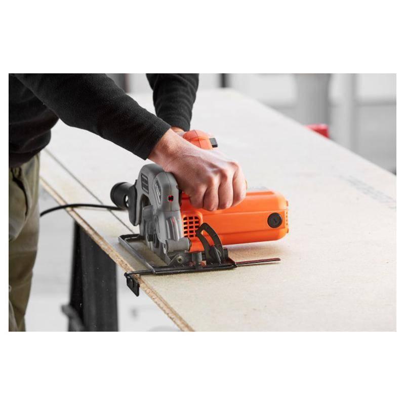 Okružní pila Black-Decker CS1250L