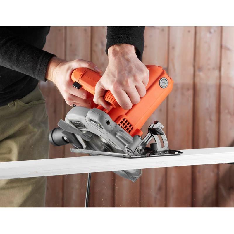 Okružní pila Black-Decker CS1250L