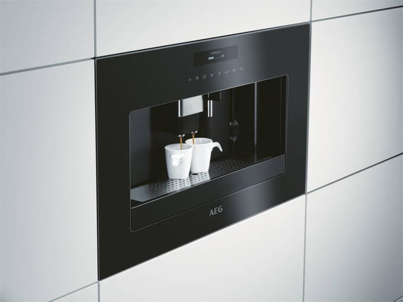 Espresso AEG Mastery KKE884500B černý