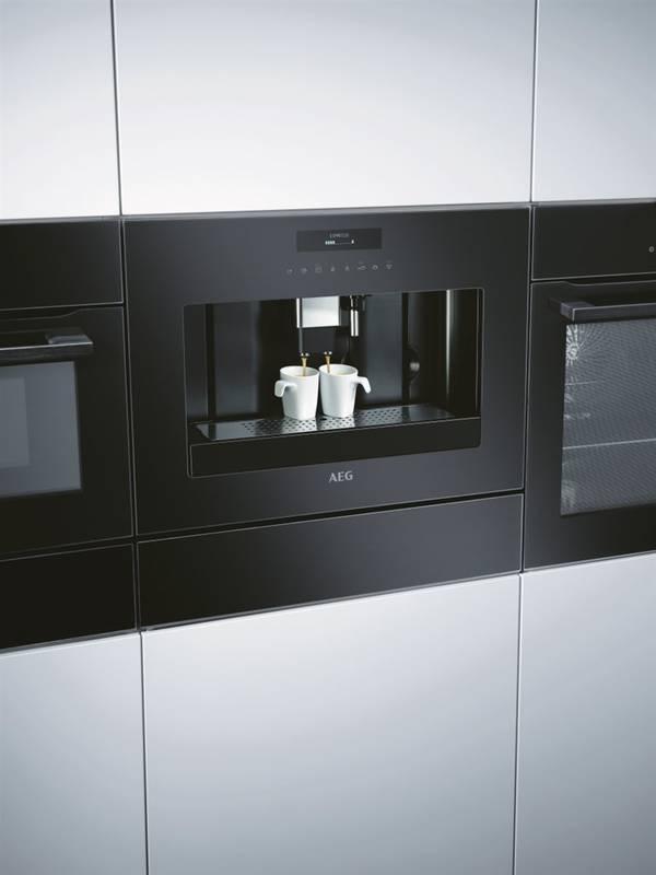 Espresso AEG Mastery KKE884500B černý