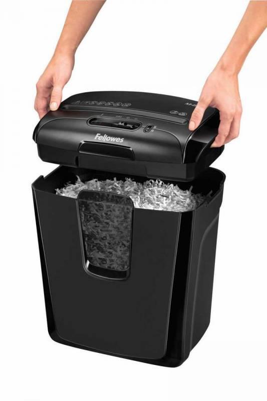 Skartovač Fellowes M-8C černá