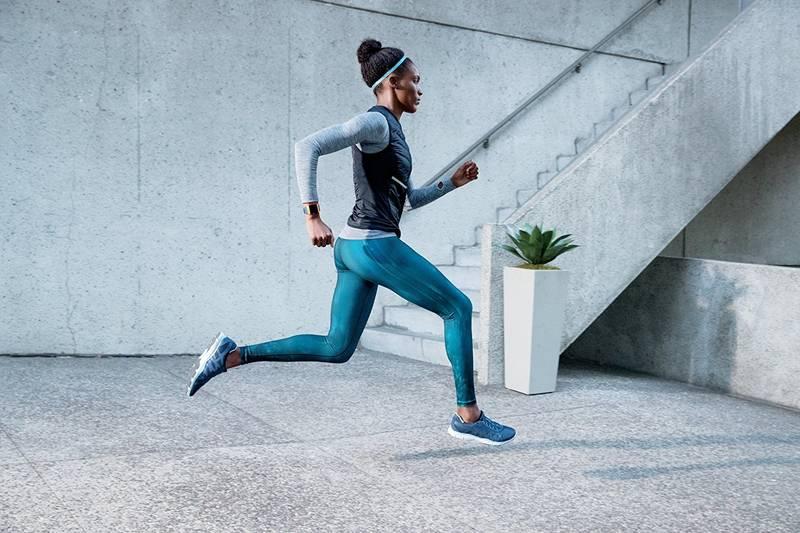 Chytré hodinky Fitbit Ionic - Slate-Blue, Burnt Orange