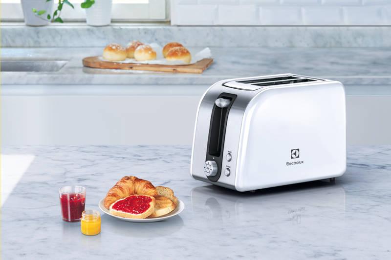 Opékač topinek Electrolux EAT7700W bílý