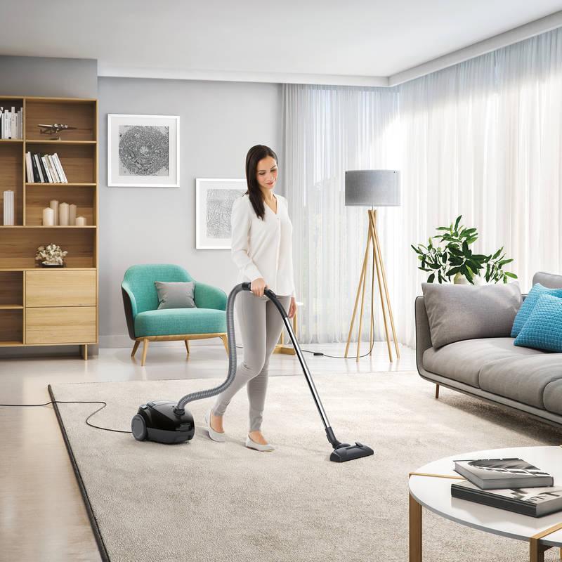 Vysavač podlahový Zanussi ZANCG21EB černý