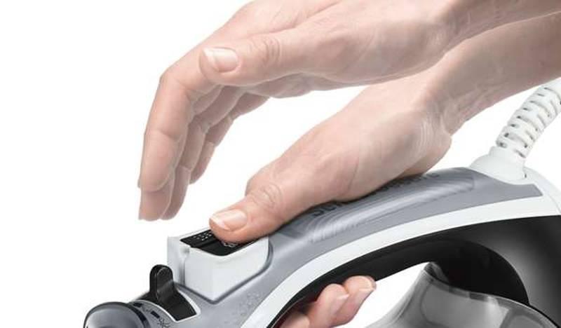 Žehlička Bosch TDA70EASY černá šedá