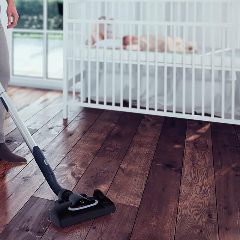 Vysavač podlahový Electrolux Ultra Silencer EUS8X2RR červený