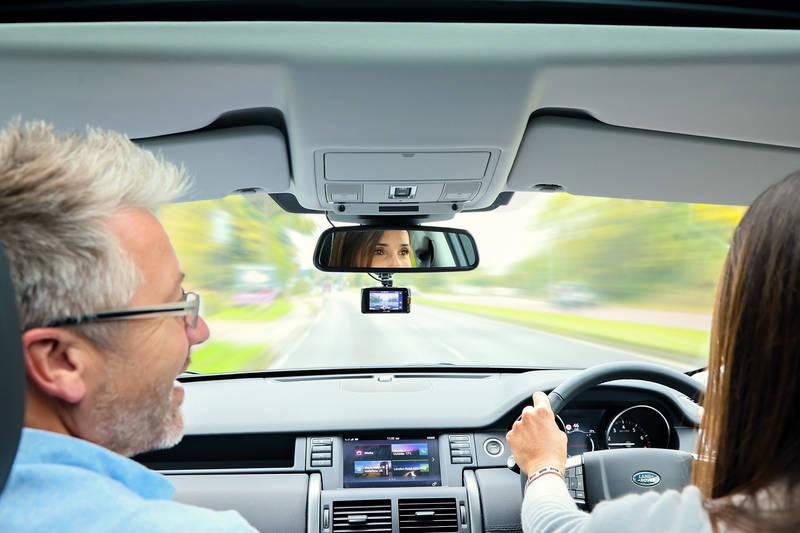 Autokamera Mio MiVue 752 WiFi DUAL černá