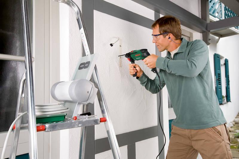 Příklepová vrtačka Bosch PSB 730 digitální detektor PMD 7