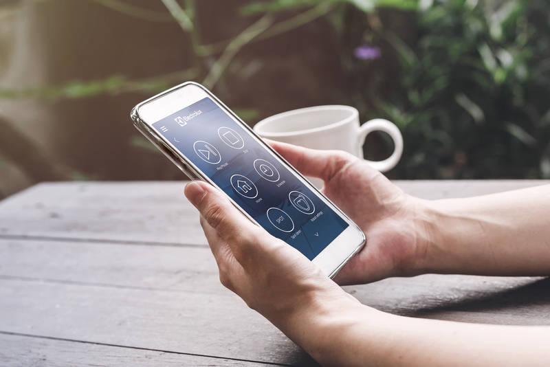 Vysavač robotický Electrolux PUREi9 PI91-5MBM bronzový