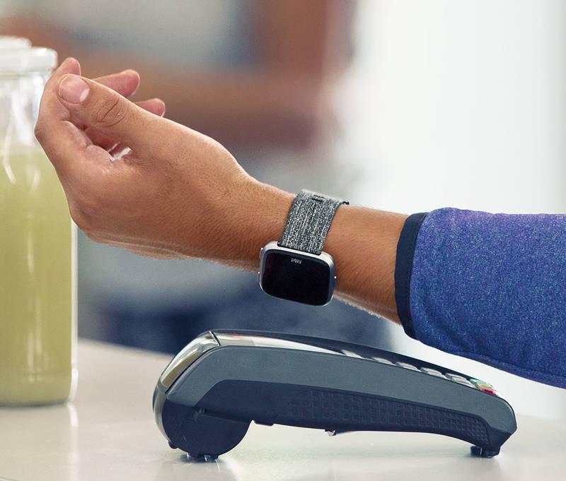 Chytré hodinky Fitbit Versa - Charcoal Woven