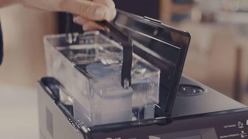 Odvápňovač pro espressa Saeco CA6700 10 stříbrný