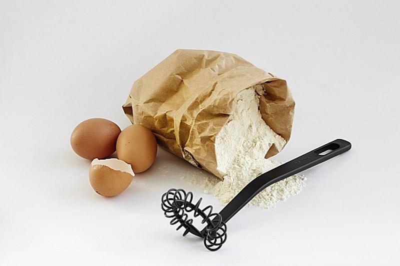 Metla šlehací Fiskars Functional Form