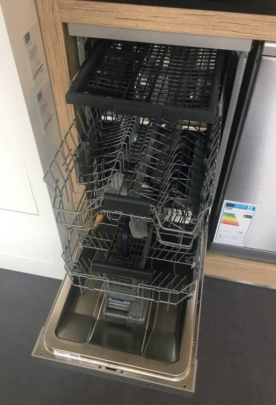 Myčka nádobí Beko DFS28130W bílá