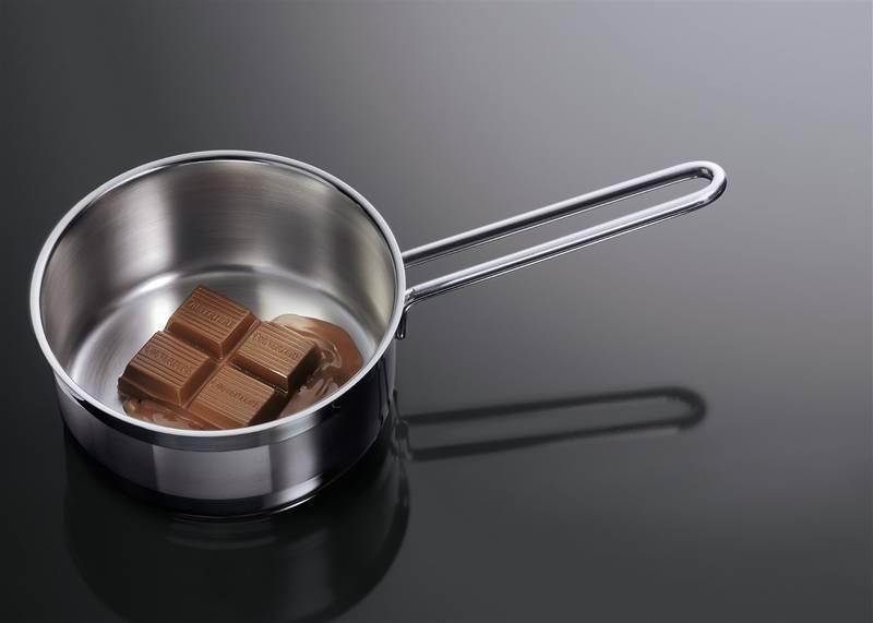 Indukční varná deska Electrolux Inspiration EIV9467 černá