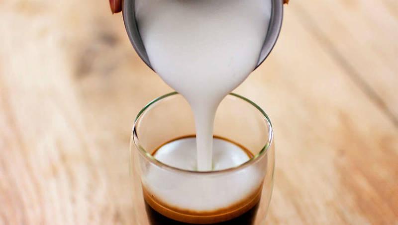 Automatický pěnič mléka Philips CA6500 63 černý