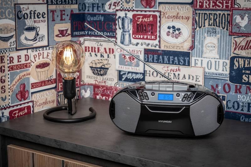 Radiomagnetofon s CD Hyundai TRC 333 AU3BTB černý