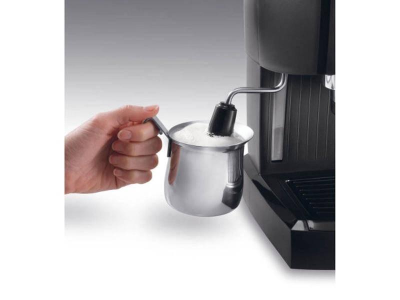 Espresso DeLonghi EC 156.B černé stříbrné