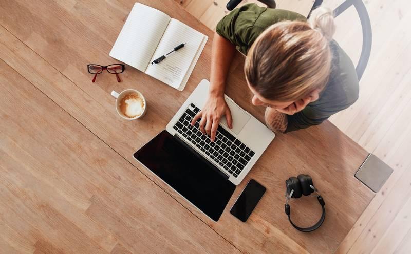 Sluchátka LAMAX Beat Elite E-1 černá