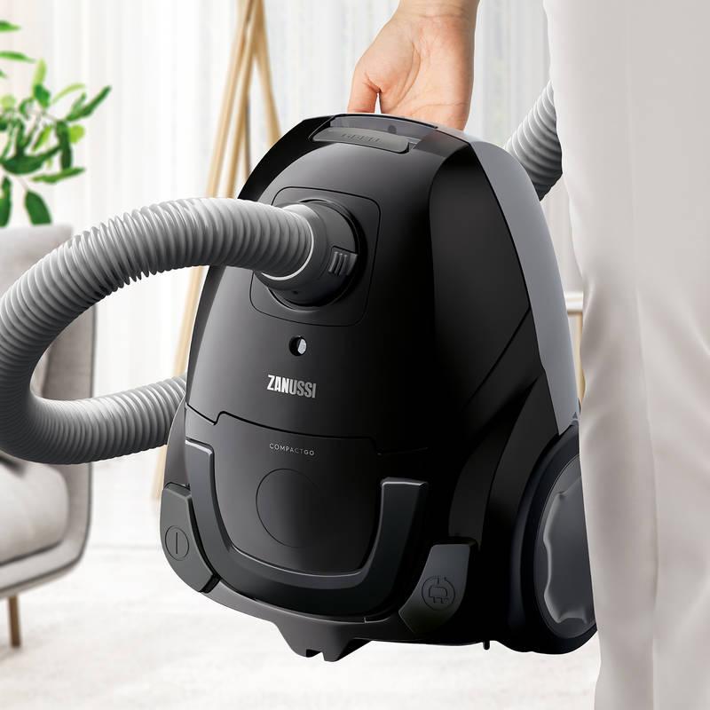 Vysavač podlahový Zanussi ZANCG21EB černý