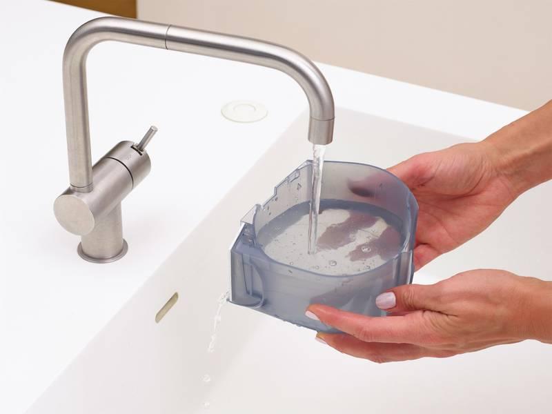 Akumulátorový vysavač Black-Decker DVJ325BFS-QW