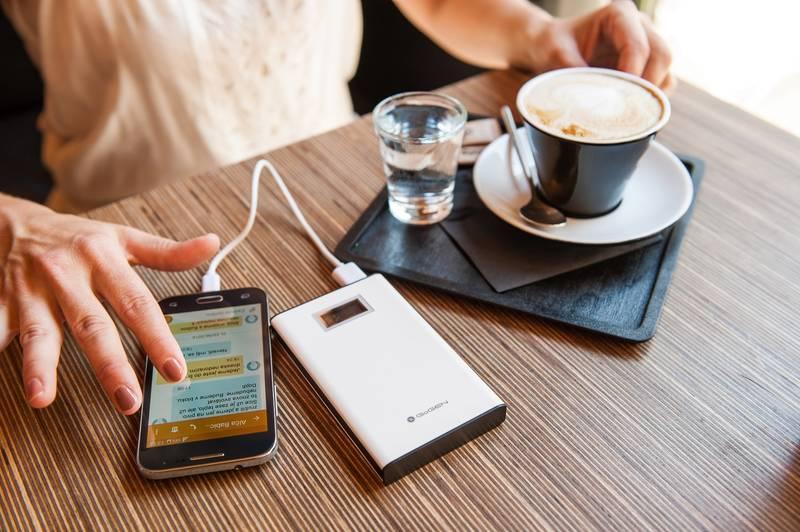 Powerbank GoGEN 8000mAh, display černá bílá